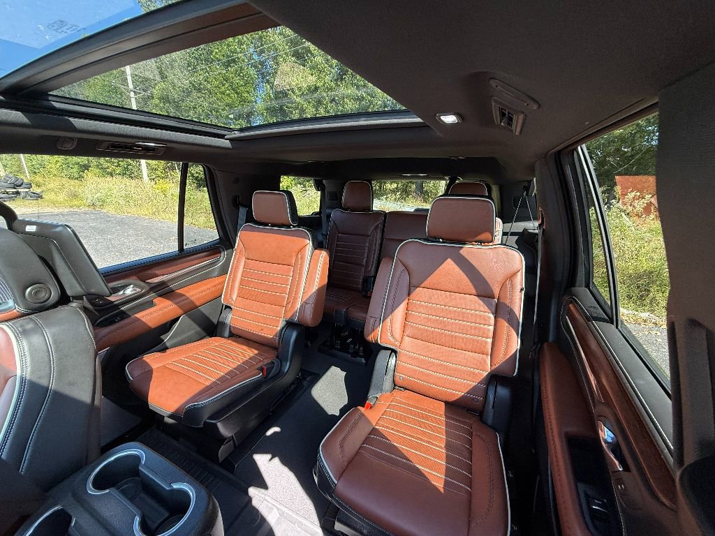 Used 2024 GMC Yukon Denali Ultimate image 27