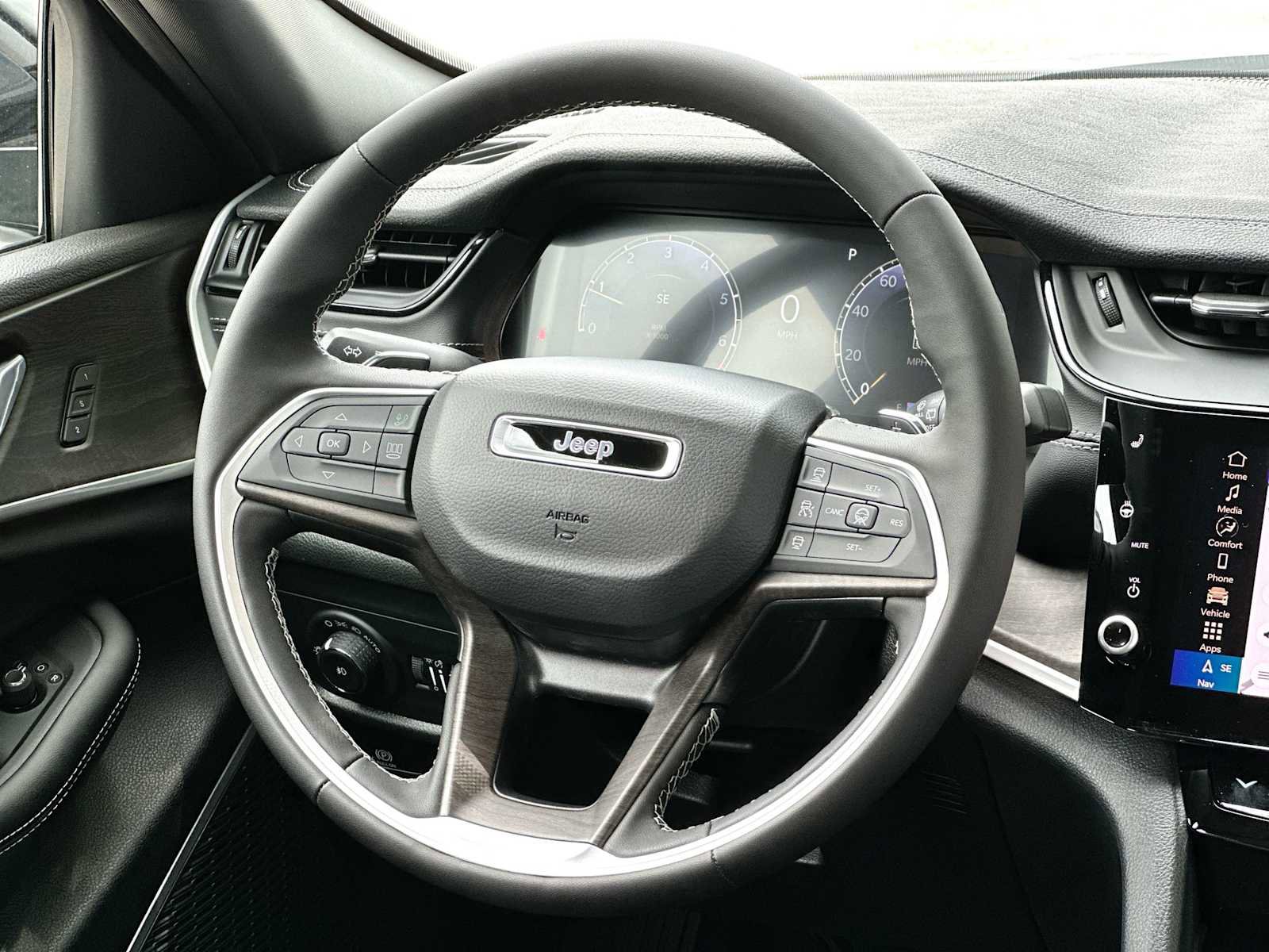 New 2026 Jeep Grand Cherokee Limited AWD/4WD image 27