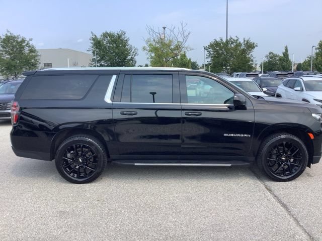Used 2023 Chevrolet Suburban LS AWD/4WD image 4
