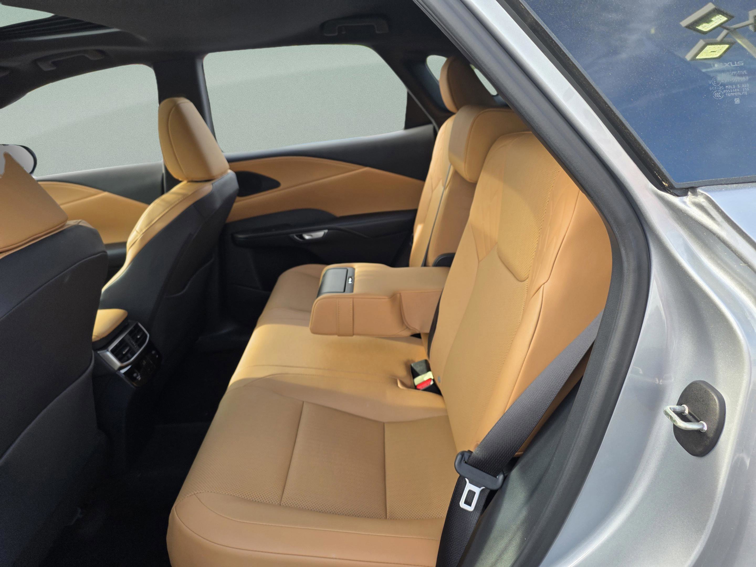 Certified 2025 Lexus RX 350 Premium image 29