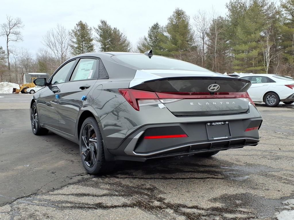 New 2026 Hyundai Elantra Sport image 4