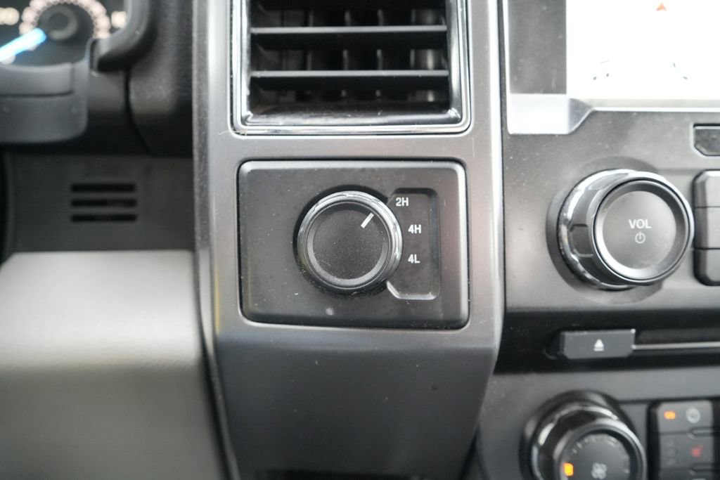 Used 2018 Ford F150 XLT w/ Equipment Group 302A Luxury image 36