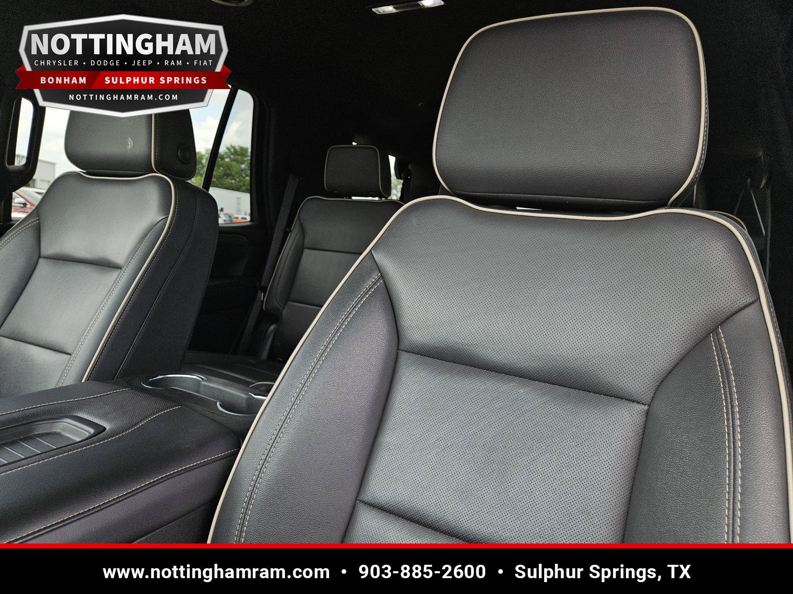 Used 2024 GMC Yukon SLT RWD image 24