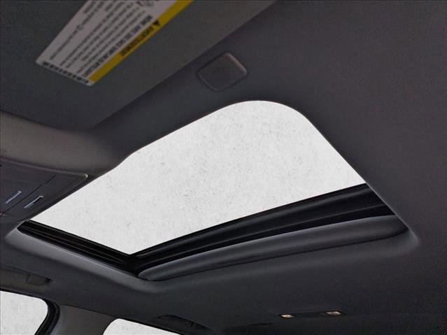 Used 2020 Chevrolet Suburban LT image 15