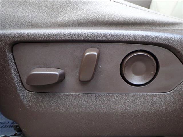 Used 2021 Chevrolet Suburban LT image 12