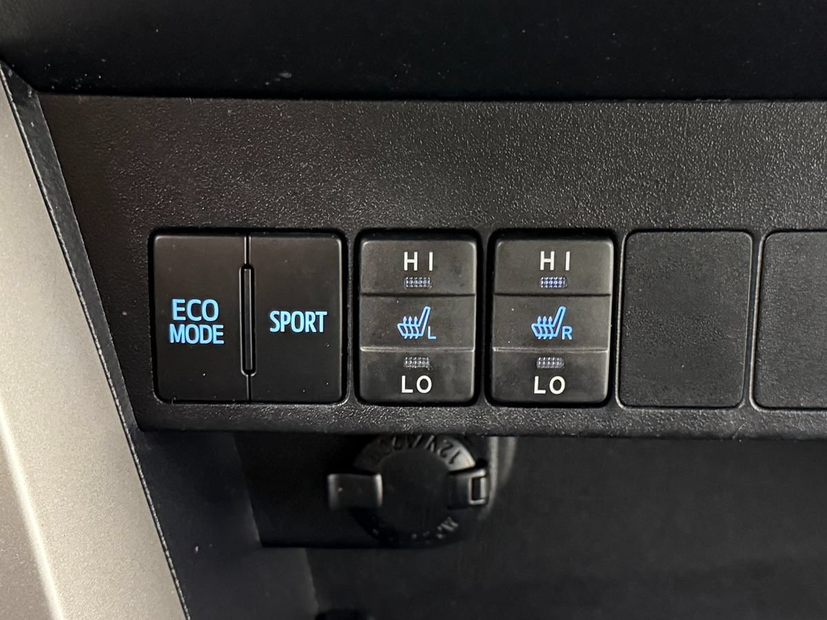 Used 2018 Toyota RAV4 Limited w/ All Weather Liner Package AWD/4WD image 23