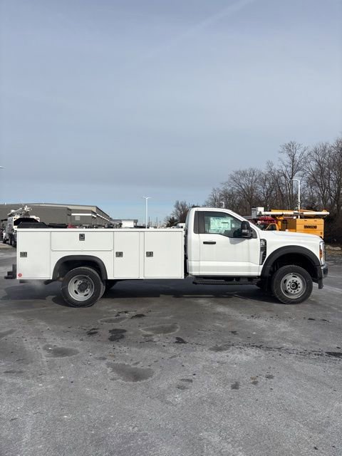 New 2025 Ford F450 XL w/ XL Chrome Package image 4
