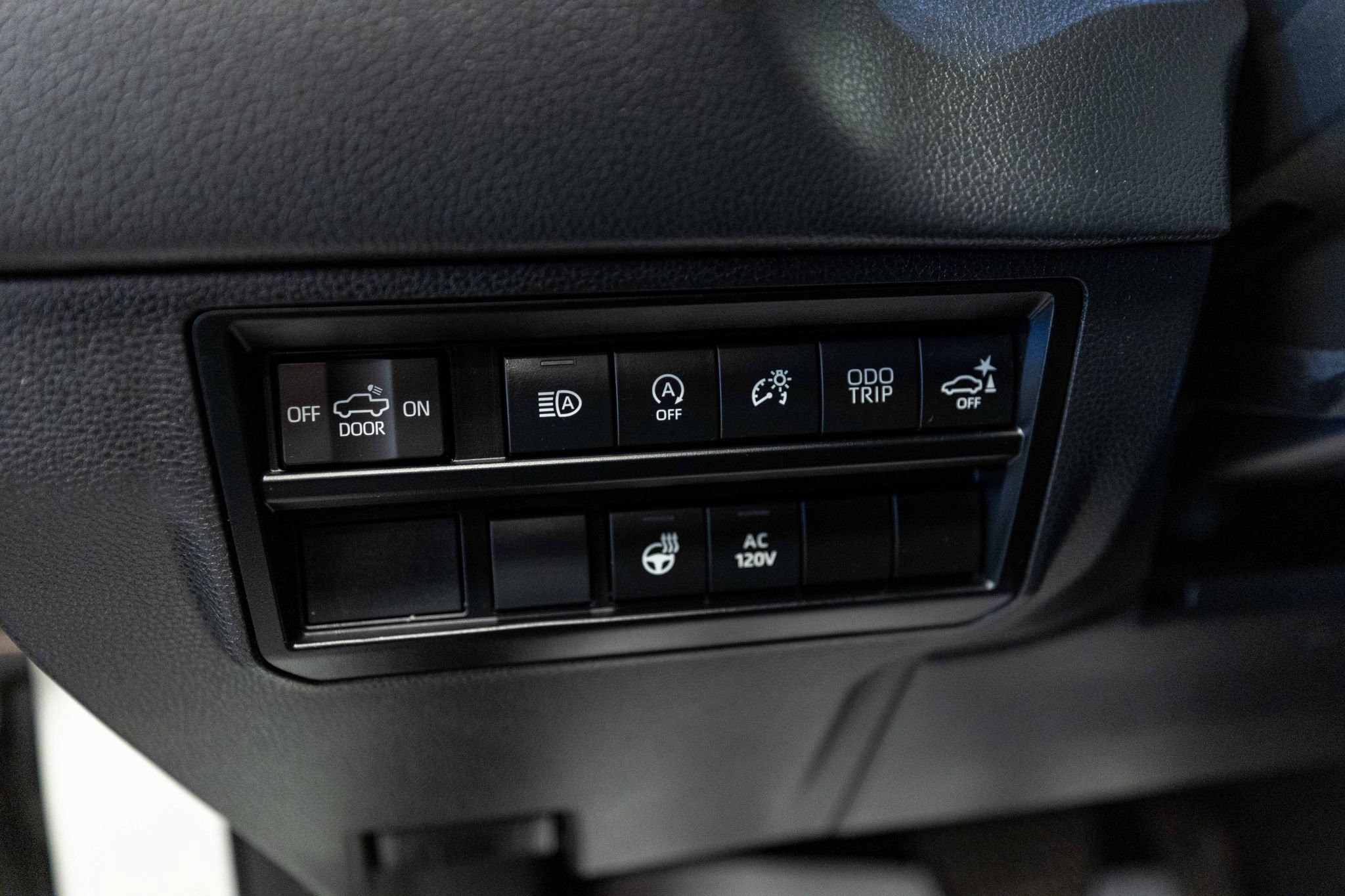 Used 2023 Toyota Tundra Limited AWD/4WD image 11