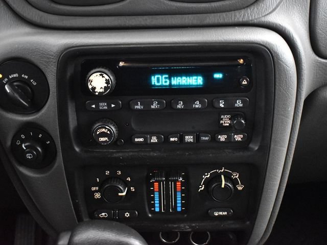 Used 2004 Chevrolet TrailBlazer LS w/ LS Preferred Equipment Group AWD/4WD image 12
