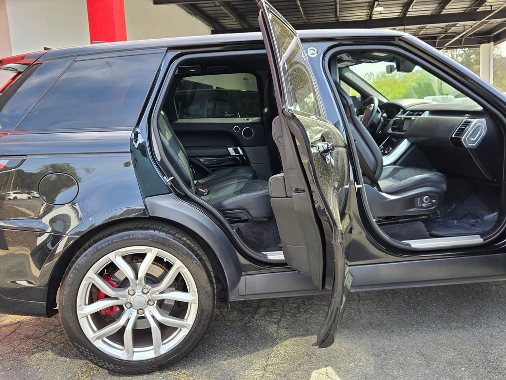 Used 2020 Land Rover Range Rover Sport SVR image 16