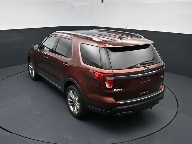 Used 2018 Ford Explorer XLT w/ Equipment Group 202A AWD/4WD image 59