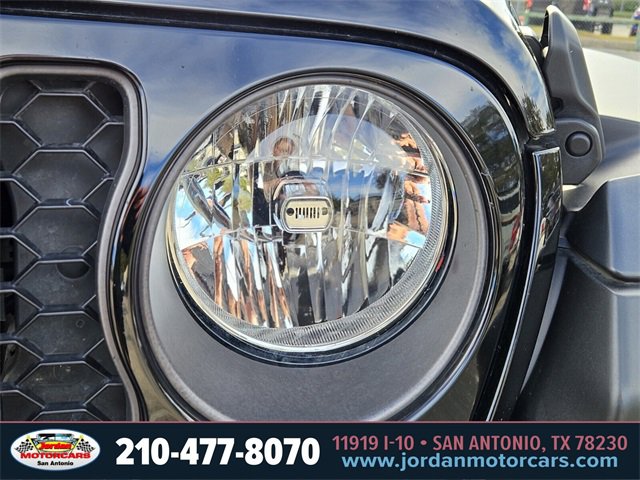 Used 2021 Jeep Gladiator Mojave image 10