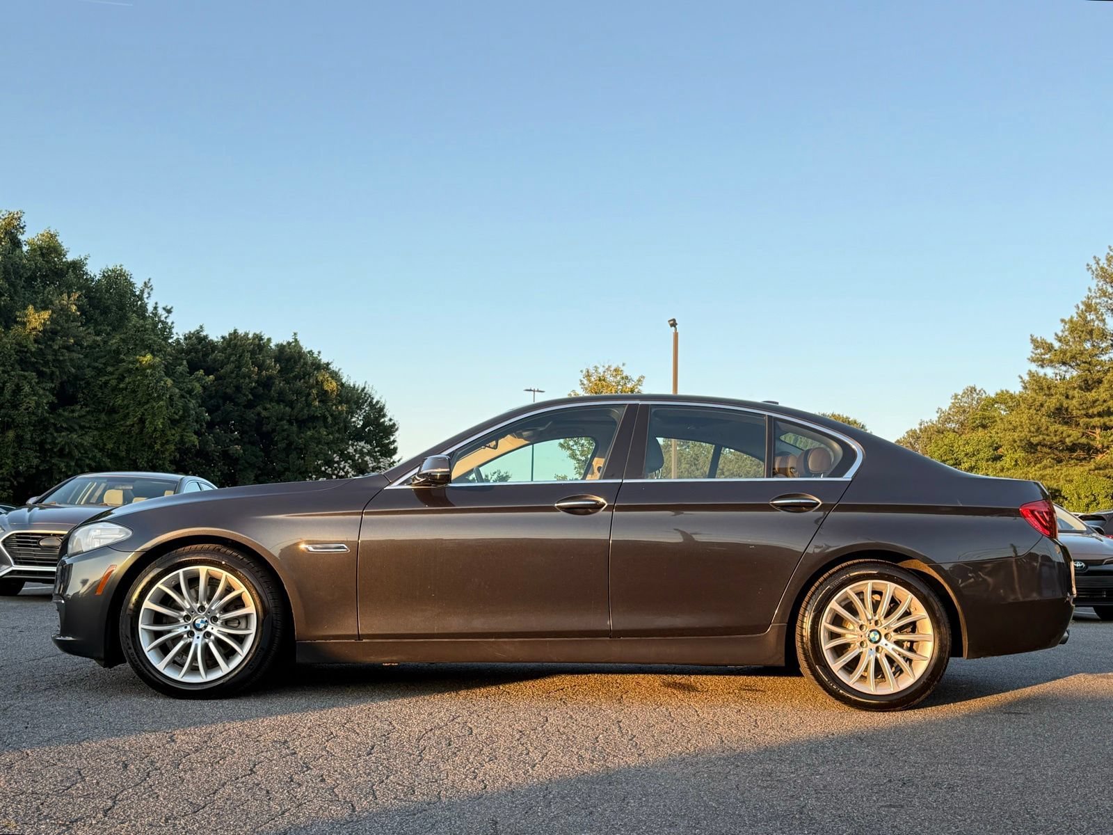 Used 2015 BMW 528i xDrive Sedan AWD/4WD image 2