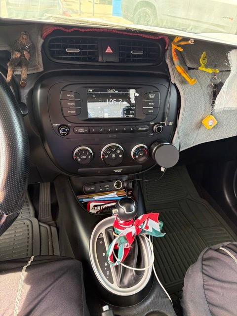 Used 2017 Kia Soul FWD image 17