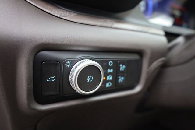 Used 2022 Ford Explorer Platinum w/ Equipment Group 601A image 18