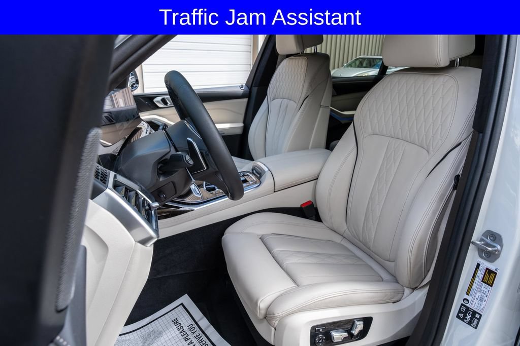 Used 2025 BMW X7 xDrive40i w/ M Sport Package AWD/4WD image 16