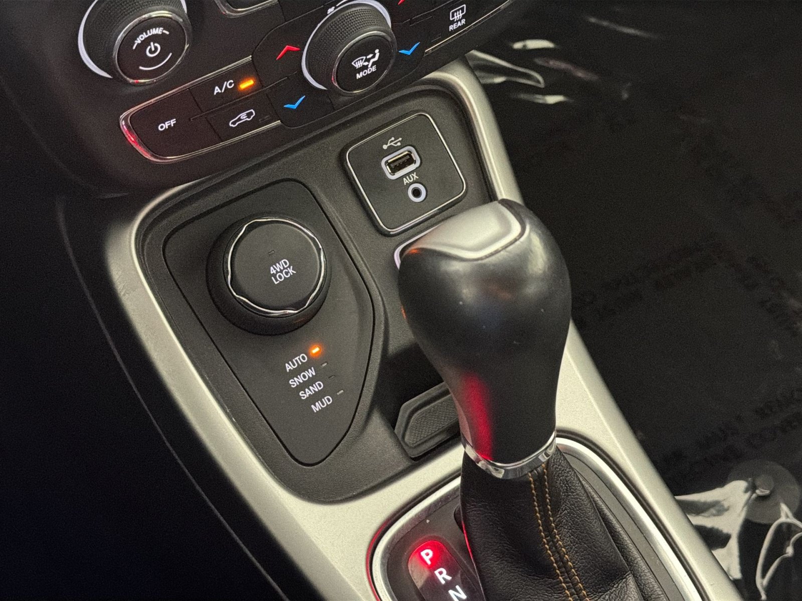 Used 2019 Jeep Compass Latitude w/ Popular Equipment Group AWD/4WD image 29