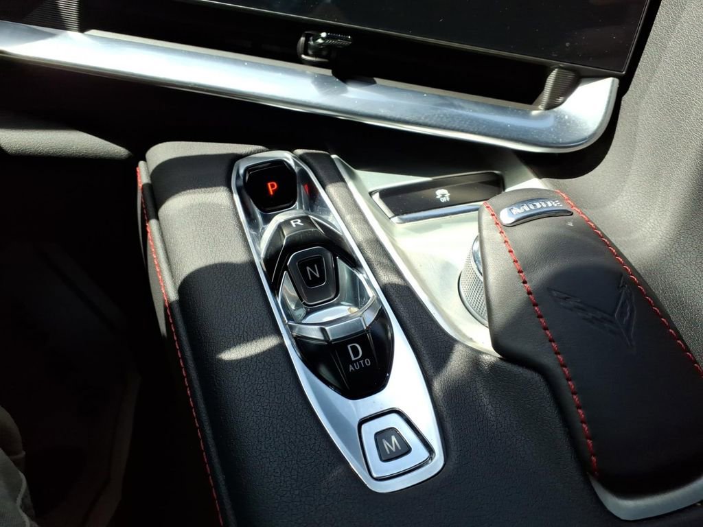 Used 2023 Chevrolet Corvette Stingray Convertible w/ 1LT RWD image 18