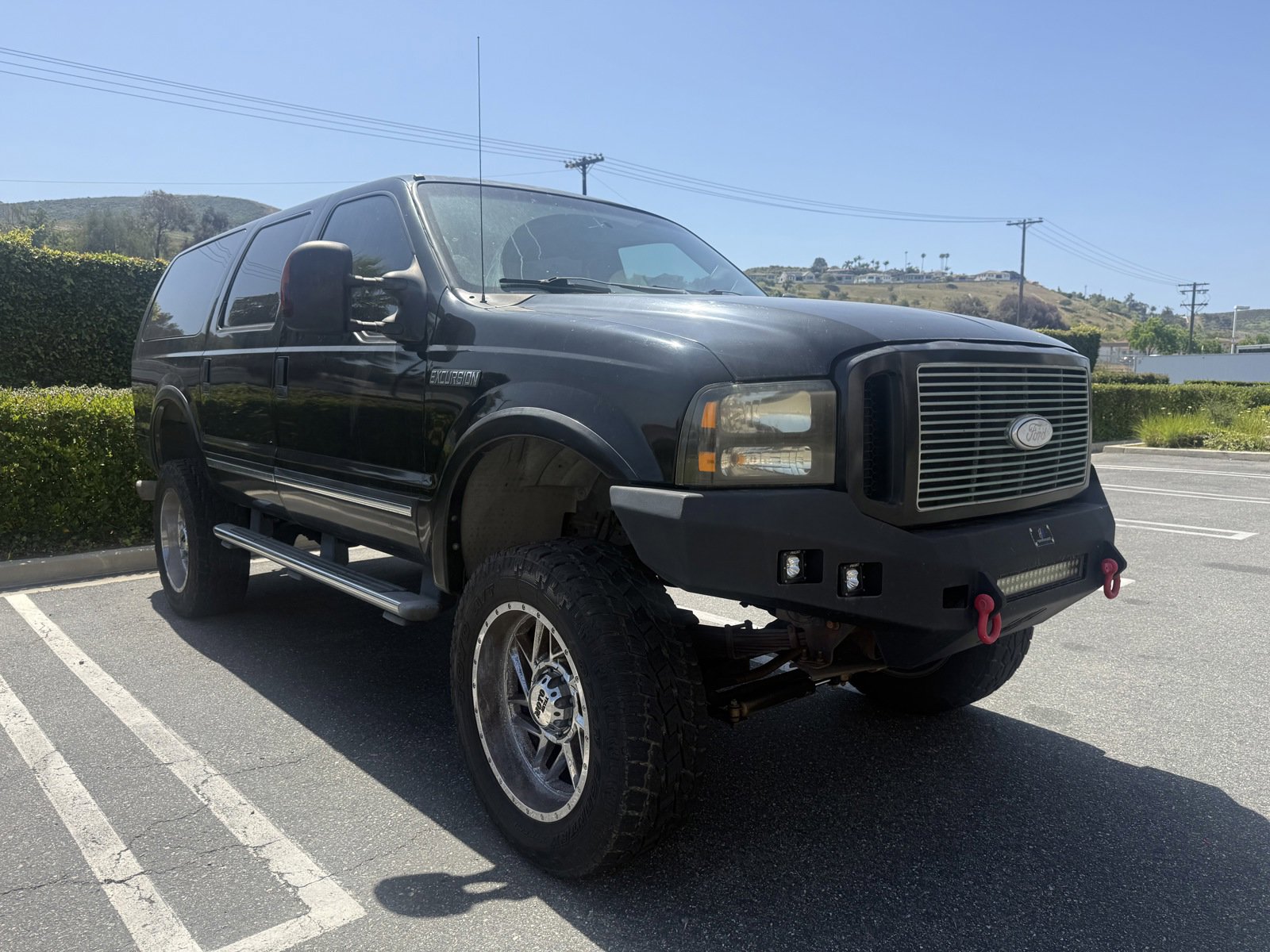 Used 2005 Ford Excursion Limited AWD/4WD image 3