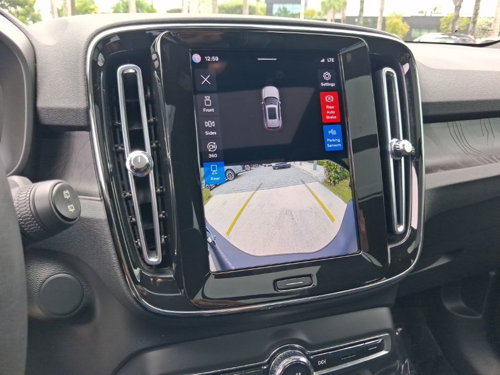 Used 2023 Volvo XC40 Recharge Plus AWD/4WD image 23