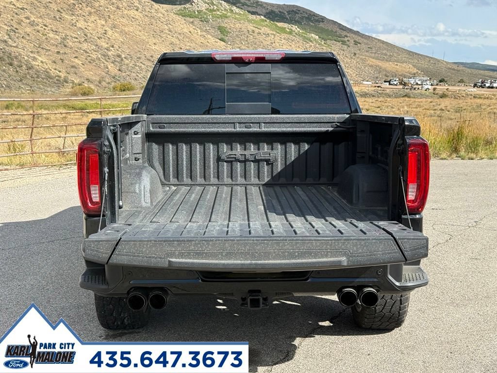 Used 2022 GMC Sierra 1500 AT4 w/ Technology Package AWD/4WD image 5