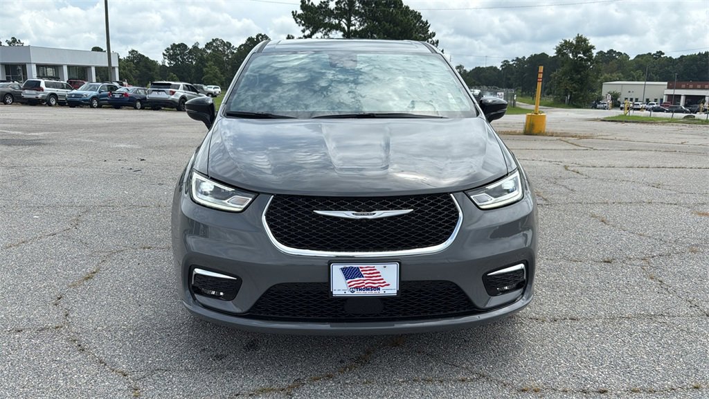 New 2025 Chrysler Pacifica Select video 2