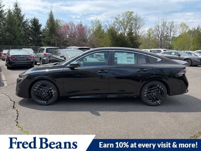 New 2026 Nissan Sentra SR w/ Floor Mat Package FWD image 5
