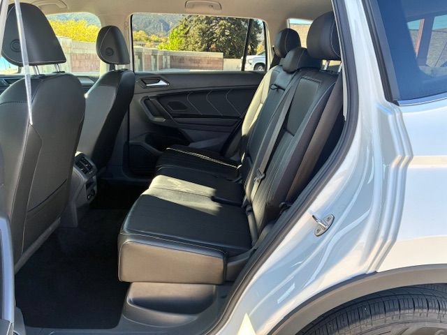 Used 2024 Volkswagen Tiguan SE AWD/4WD image 18