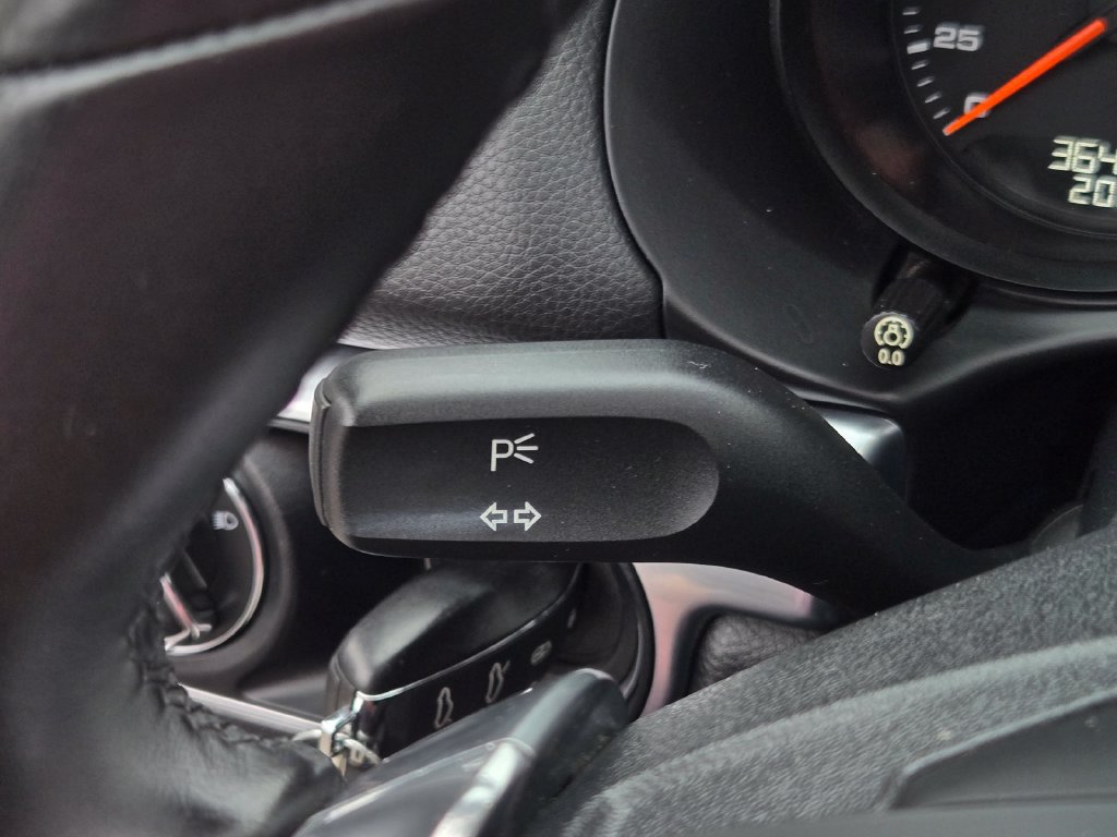 Used 2015 Porsche Boxster RWD image 25