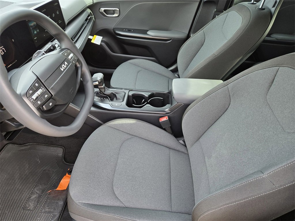 New 2025 Kia K4 LXS image 9