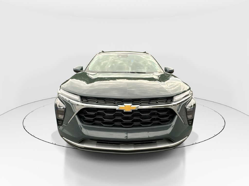 New 2026 Chevrolet Trax LT w/ LT Convenience Package FWD image 3