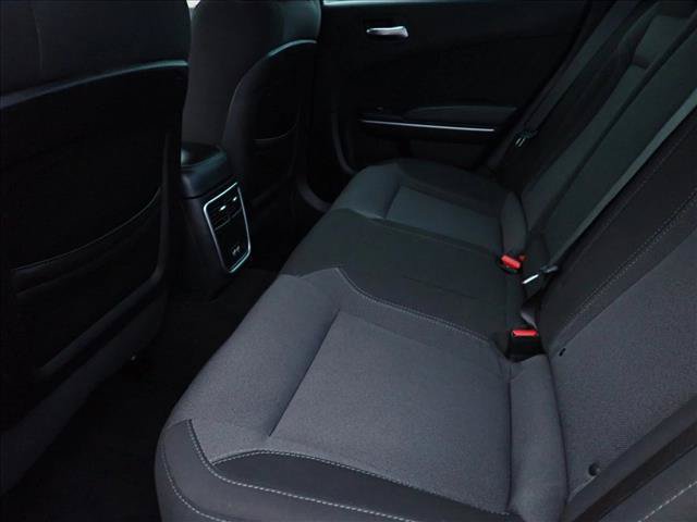Used 2019 Dodge Charger SXT RWD image 6