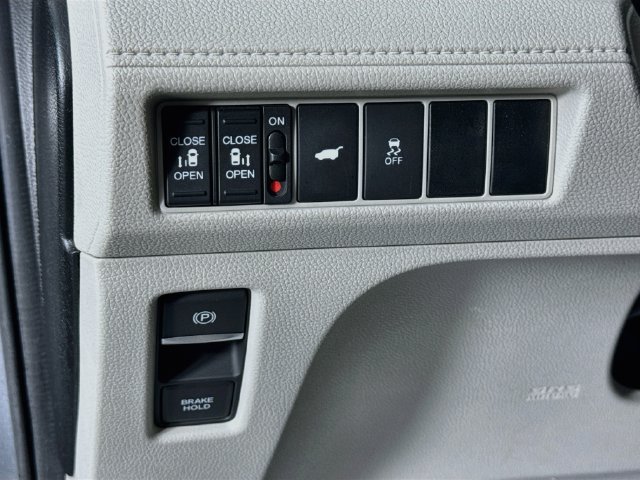 Used 2025 Honda Odyssey EX-L image 10