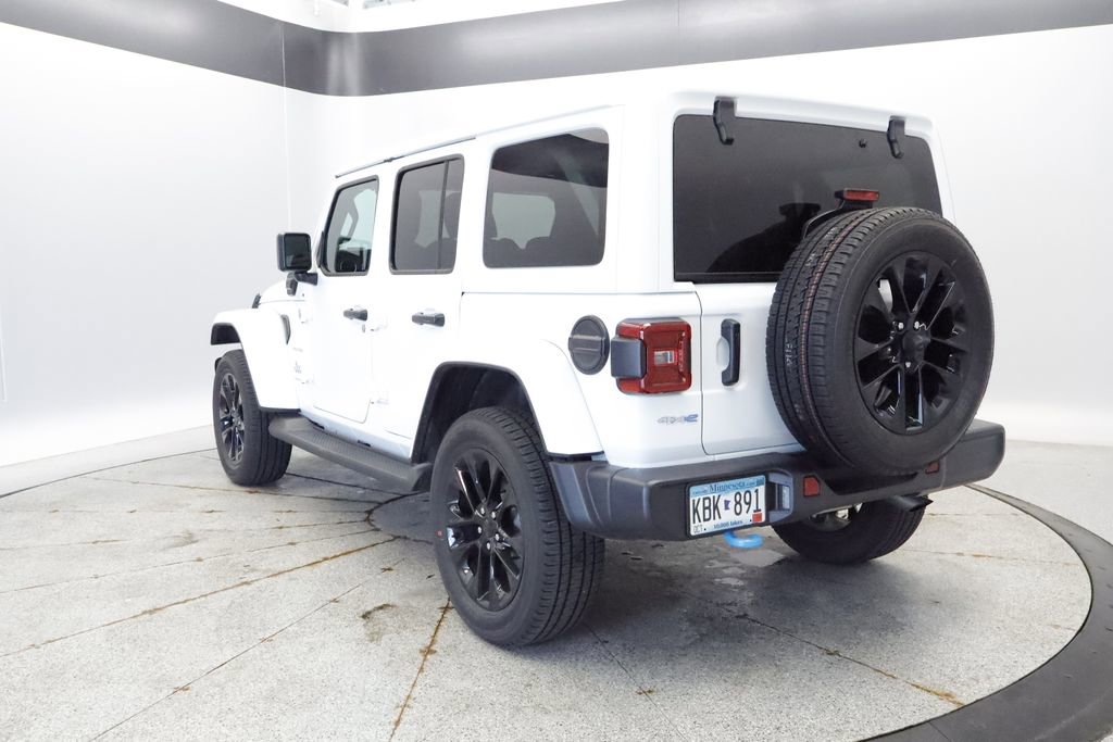 Used 2023 Jeep Wrangler Unlimited Sahara w/ Cold Weather Group AWD/4WD image 3