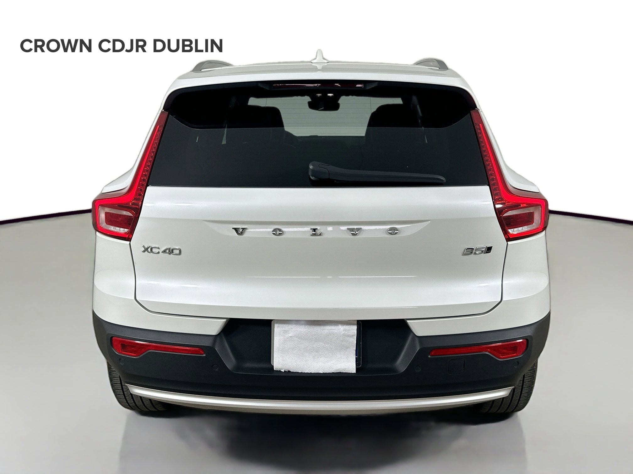 Used 2023 Volvo XC40 B5 Plus w/ Climate Package AWD/4WD image 7