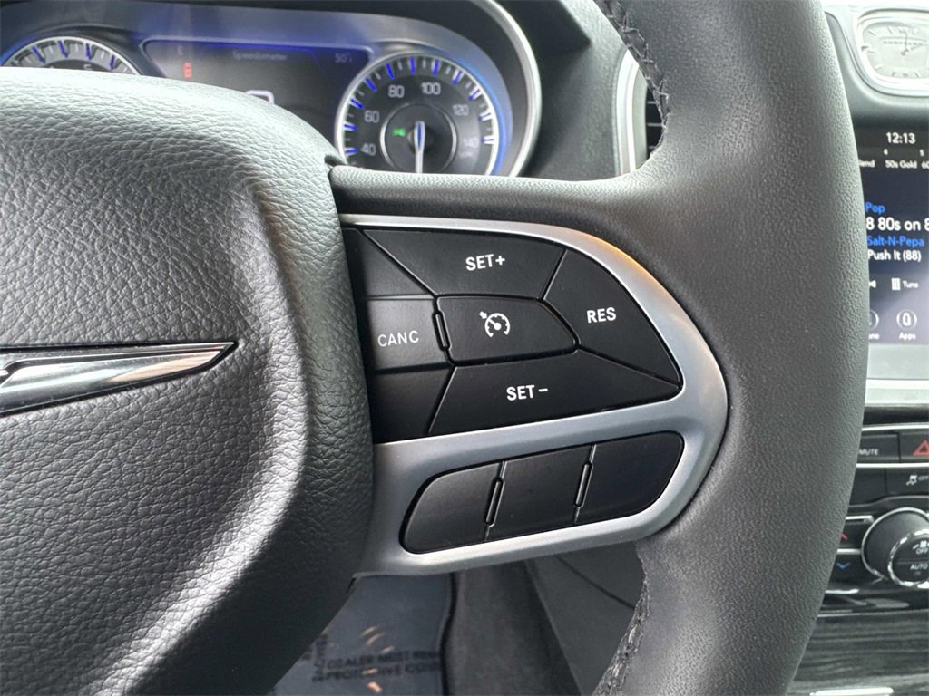 Used 2022 Chrysler 300 Touring w/ Sport Appearance Package image 40