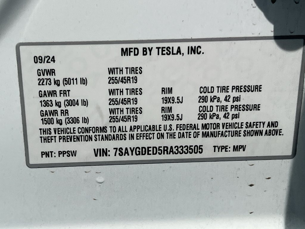 Used 2024 Tesla Model Y Long Range RWD image 33