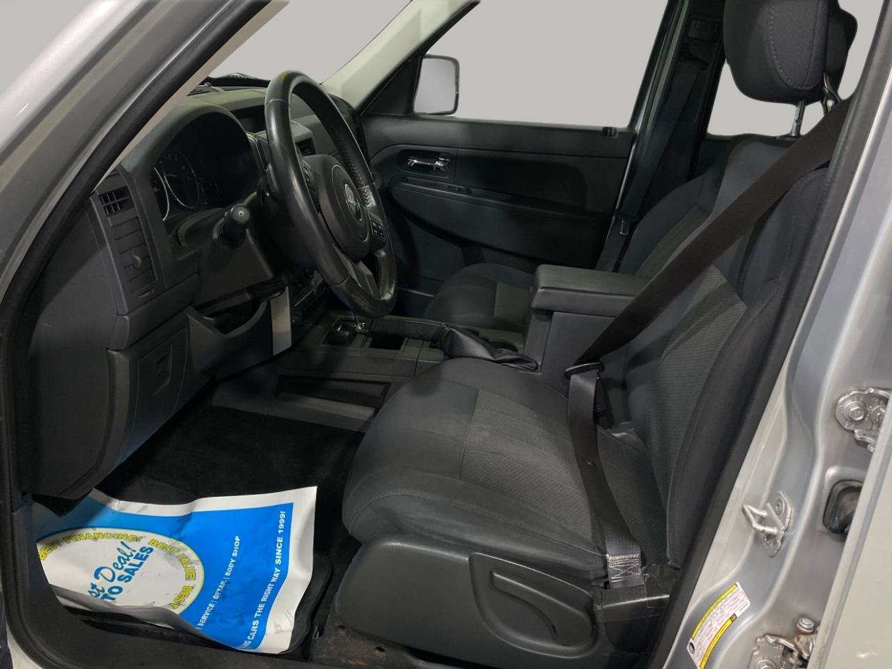 Used 2011 Jeep Liberty Sport image 20