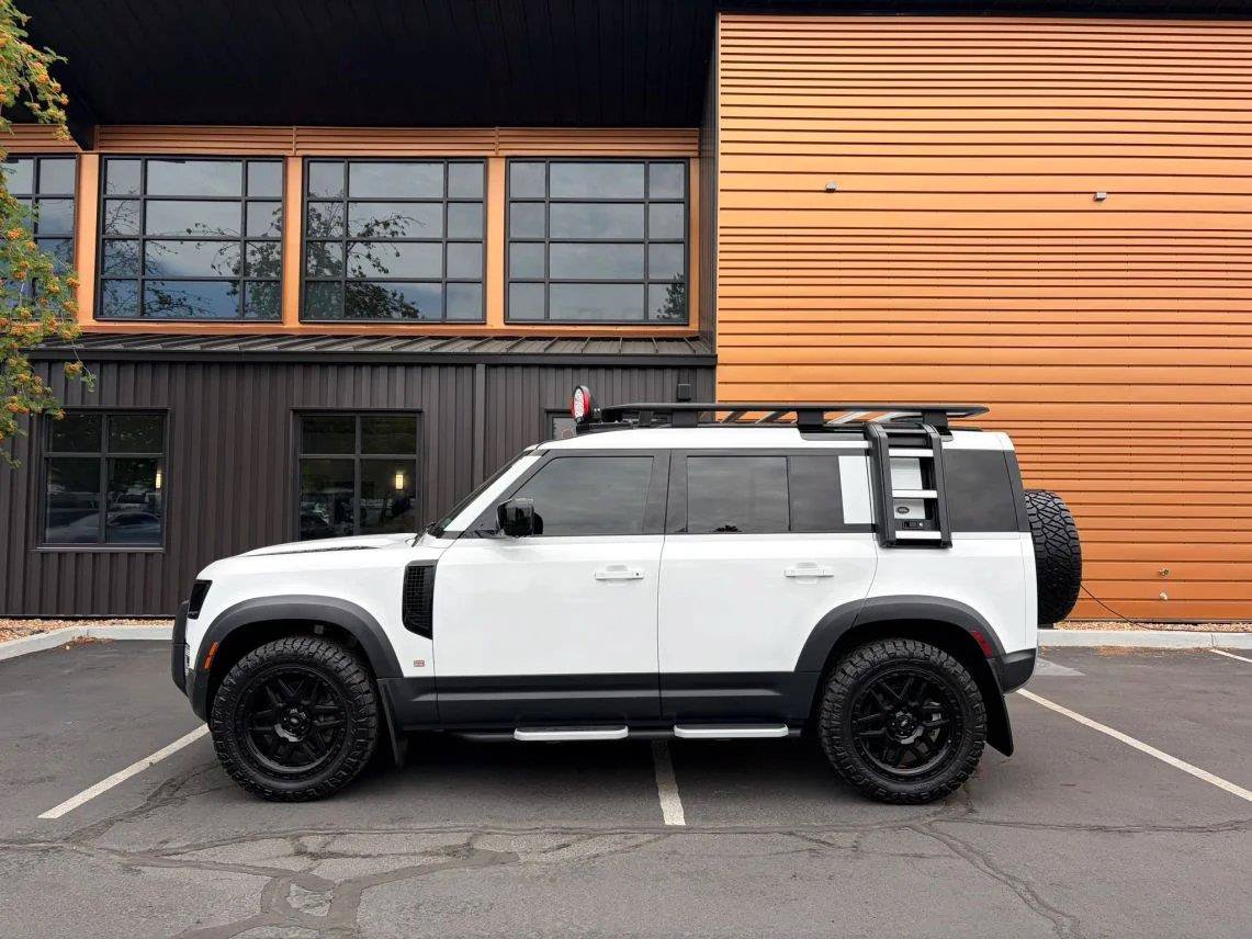 Used 2023 Land Rover Defender 110 S AWD/4WD image 2