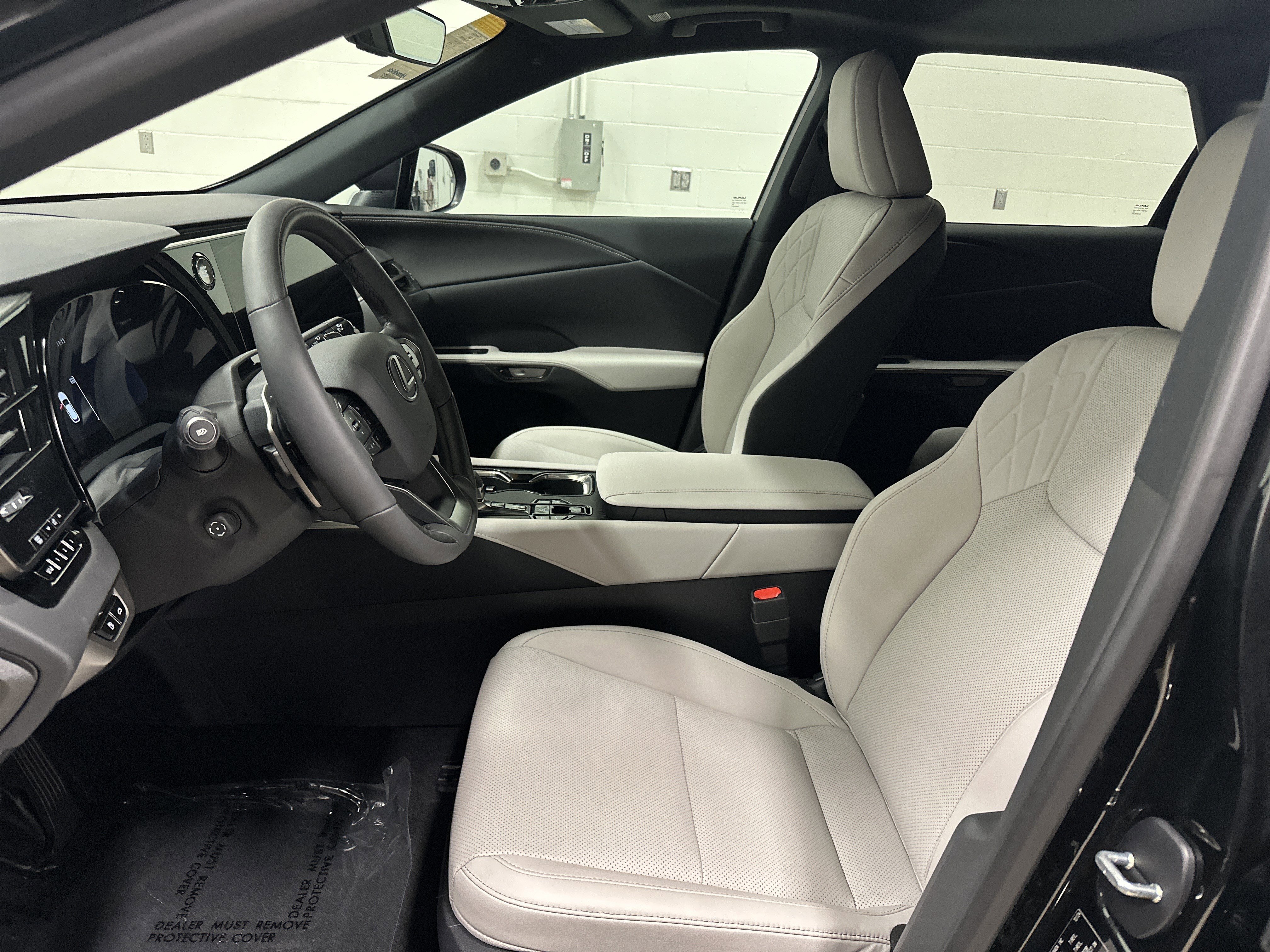 Used 2025 Lexus RX 350 Premium w/ Convenience Package AWD/4WD image 16