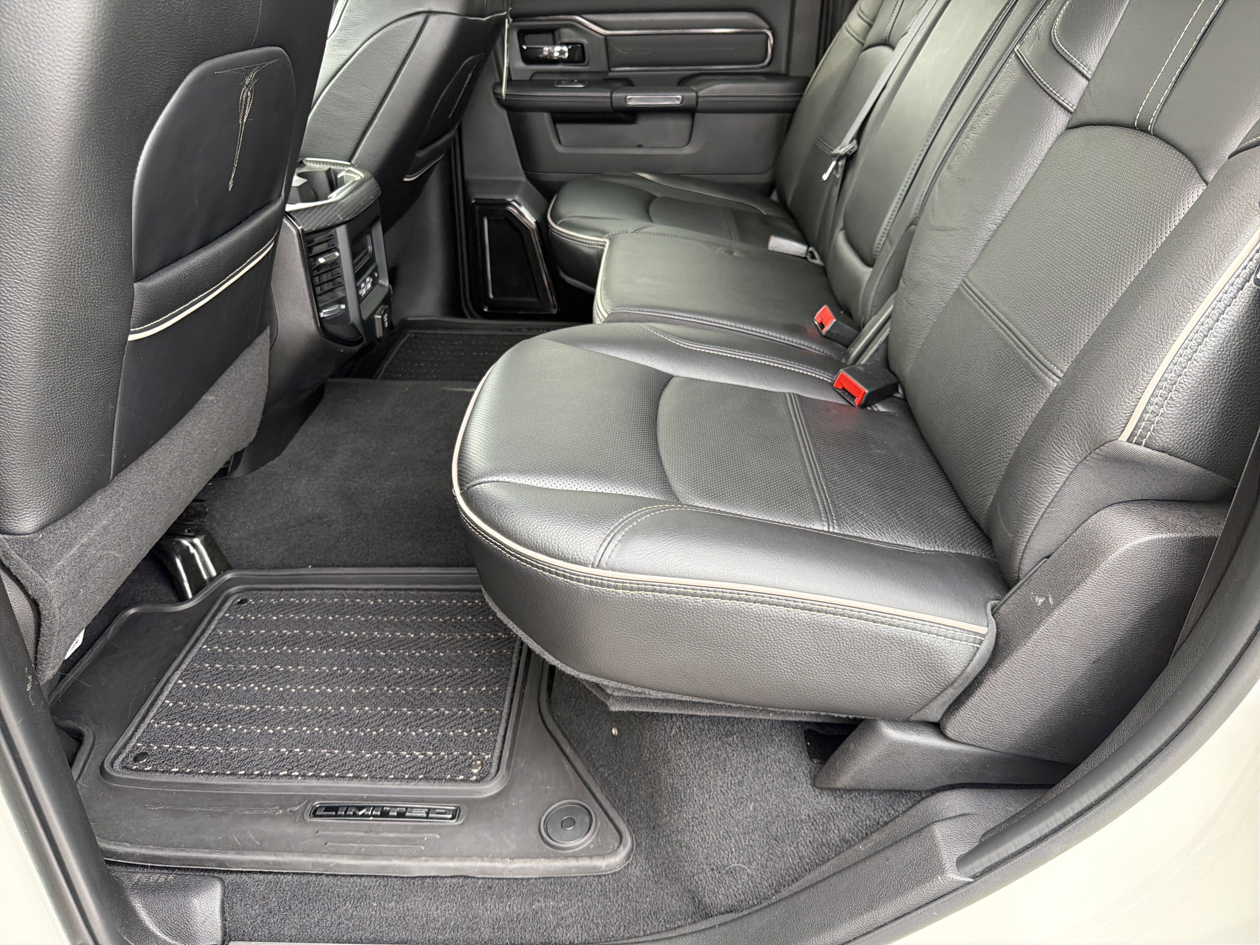 Used 2023 RAM 2500 Limited image 30