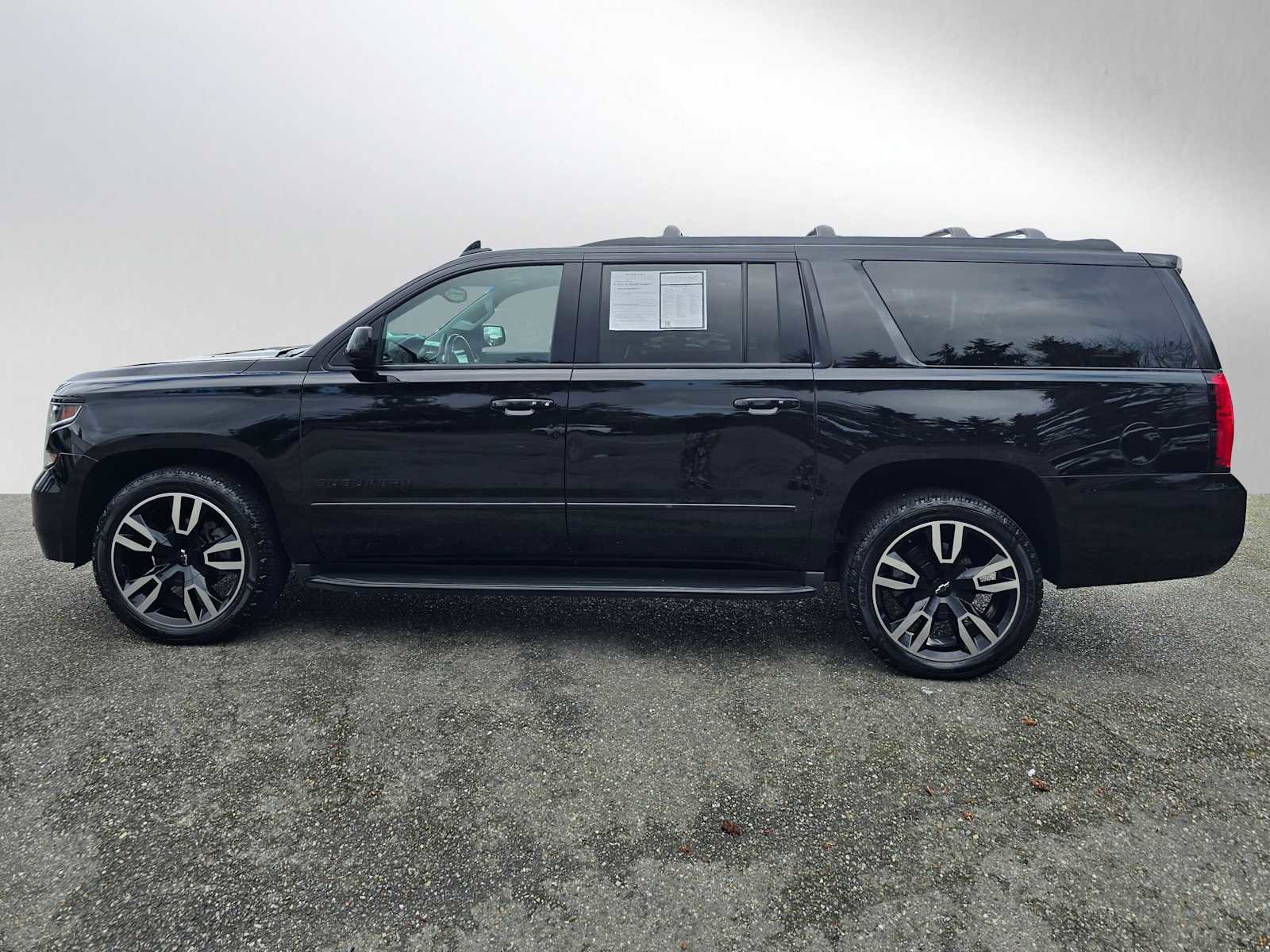 Used 2019 Chevrolet Suburban Premier w/ RST 6.2L Performance Edition image 6
