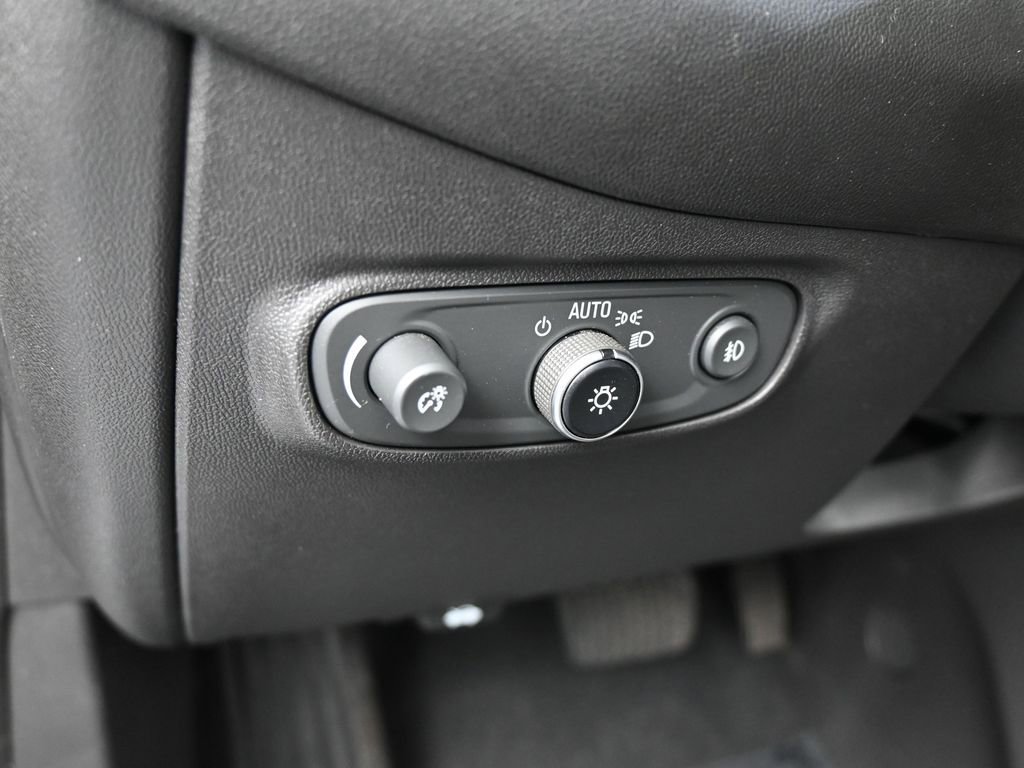 Used 2020 Chevrolet Equinox LT image 14