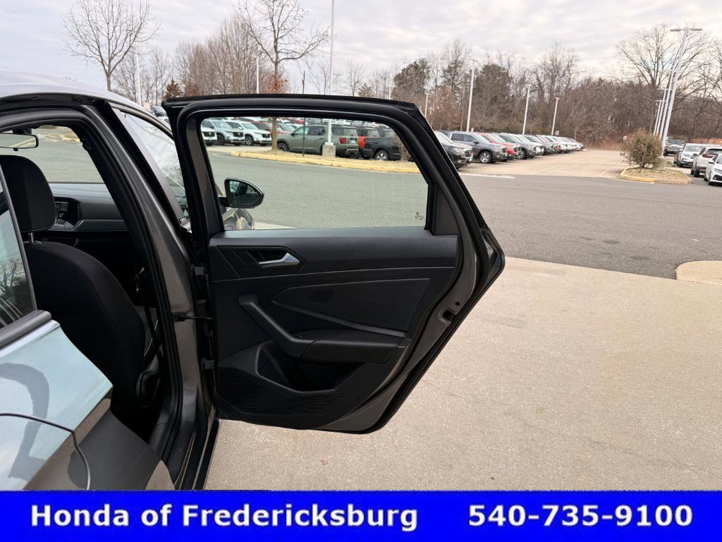 Used 2023 Volkswagen Jetta Sport image 18