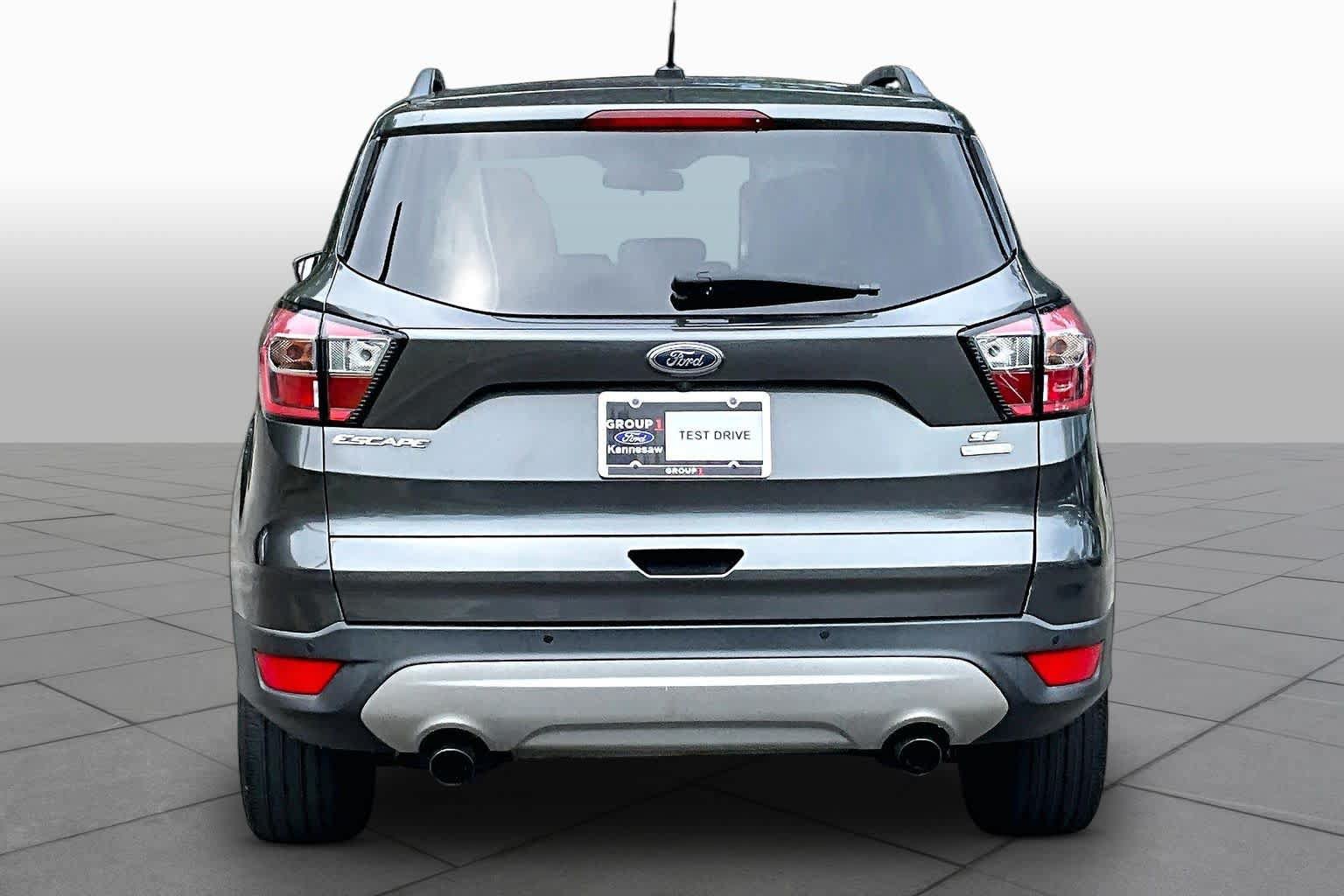 Used 2017 Ford Escape SE w/ Equipment Group 201A FWD image 5