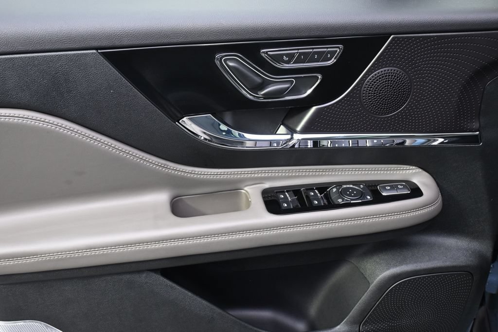 Used 2026 Lincoln Corsair Premiere AWD/4WD image 22