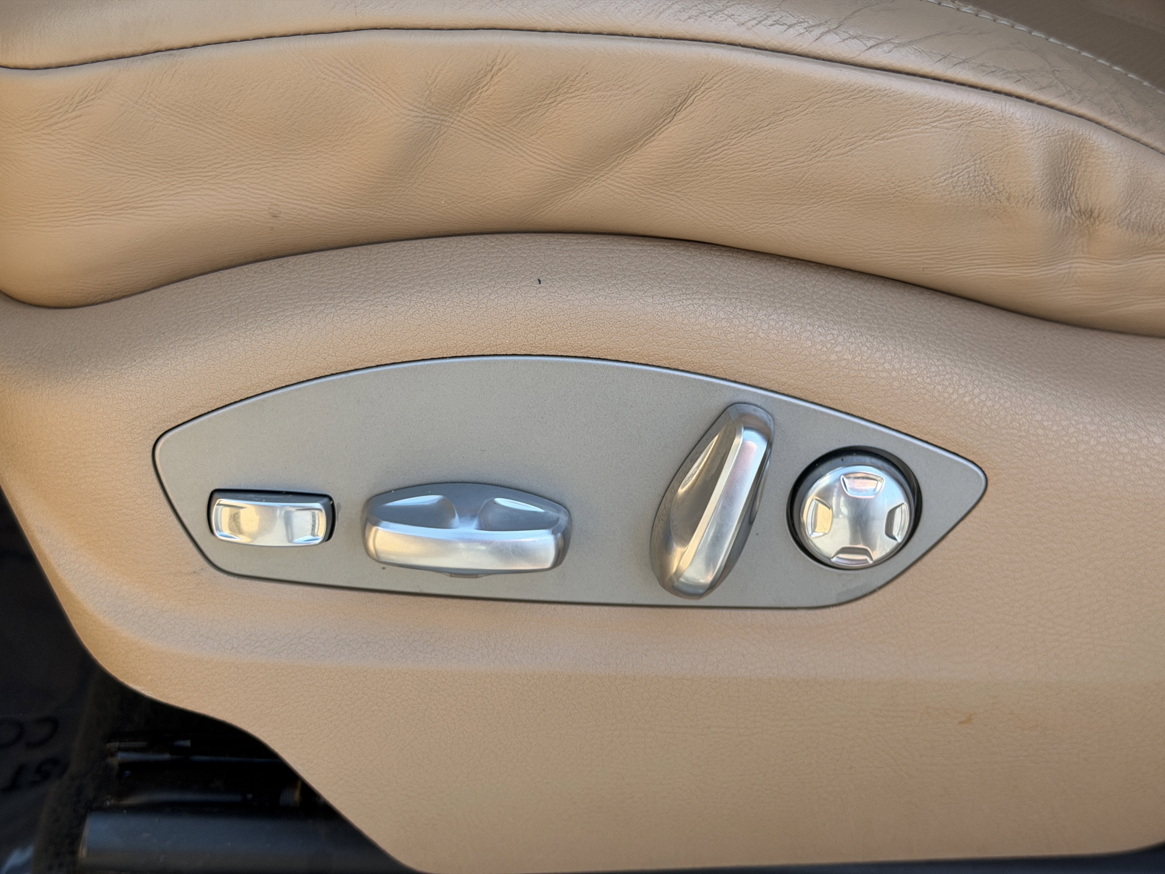 Certified 2021 Porsche Macan S image 24