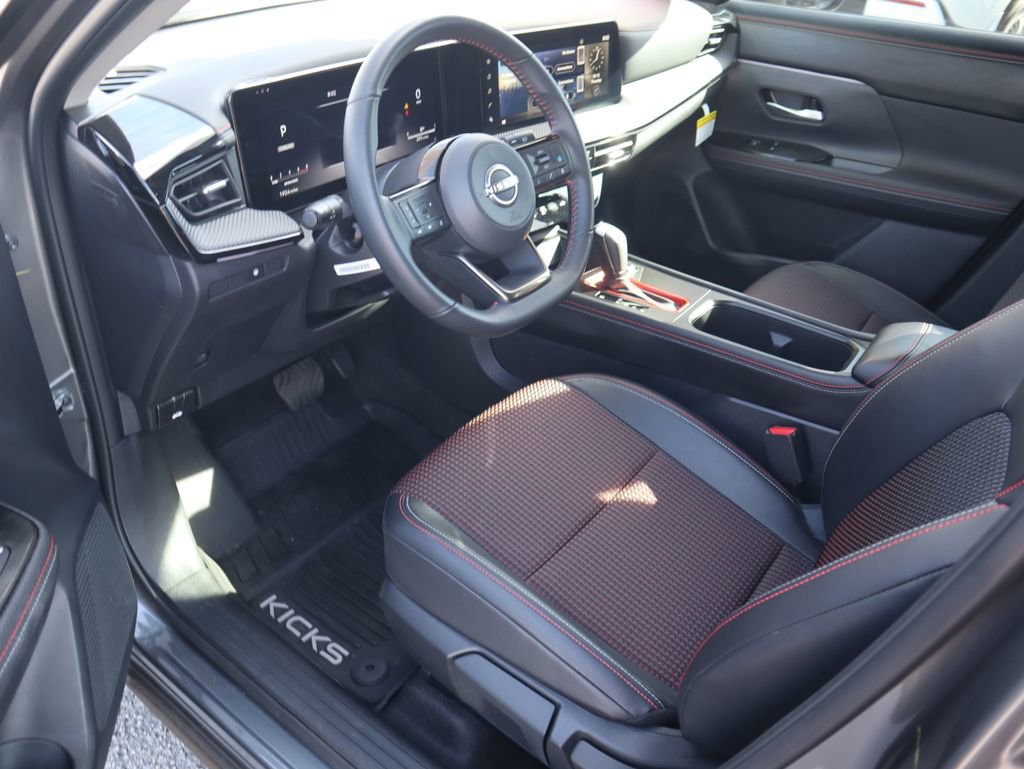 Used 2025 Nissan Kicks SR image 12