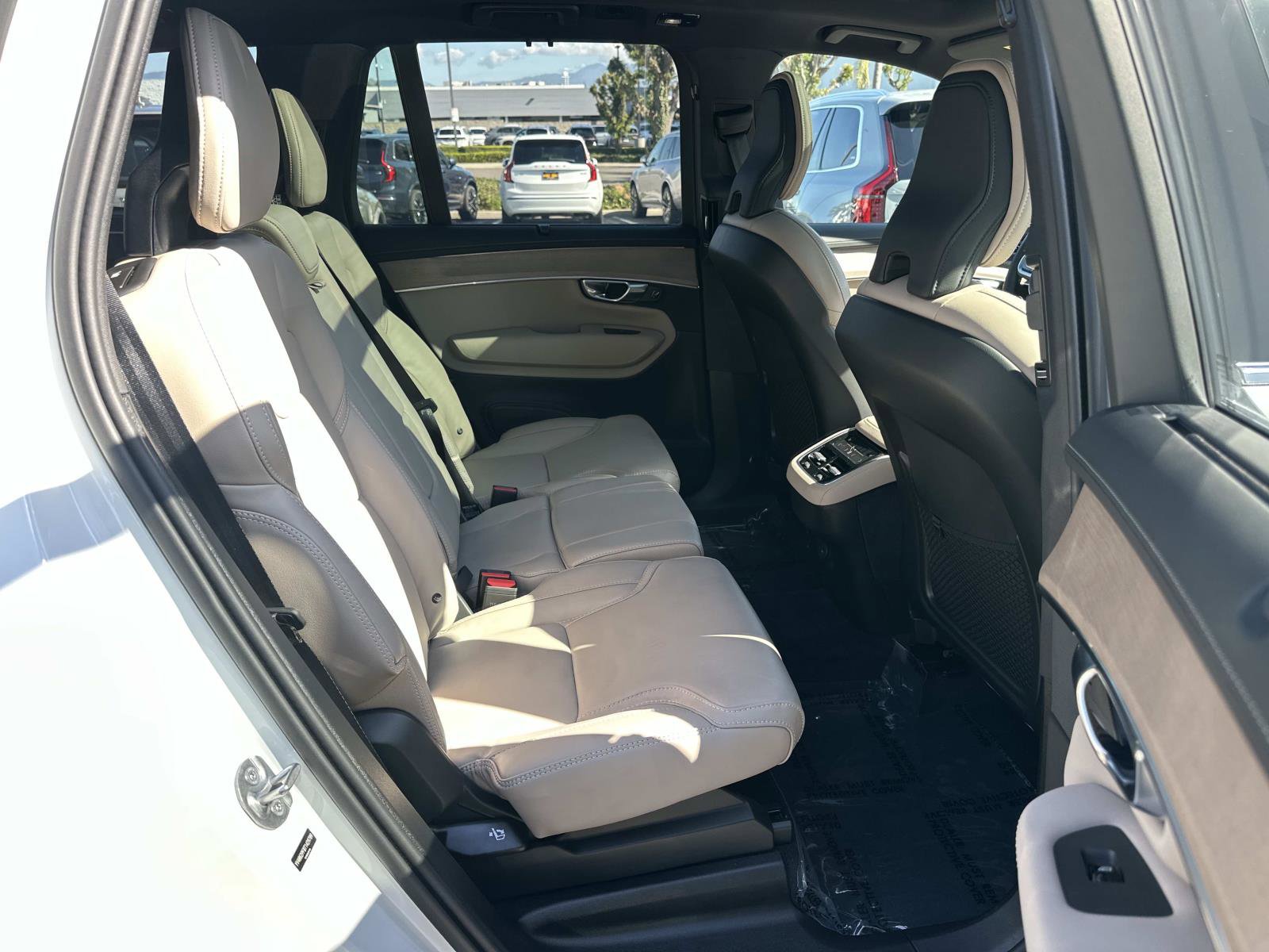 Certified 2026 Volvo XC90 B6 Ultra w/ Protection Package image 25