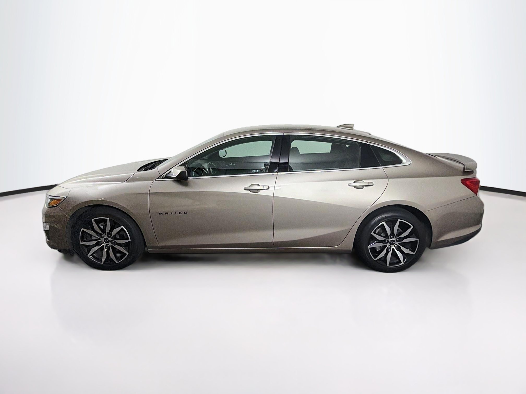 Used 2022 Chevrolet Malibu RS FWD image 4
